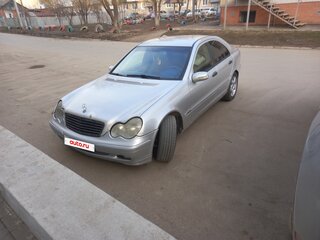2001 Mercedes-Benz C-Класс 240 II (W203), серый, 260000 рублей, вид 2