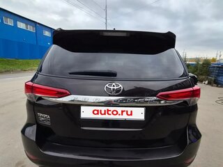 2018 Toyota Fortuner II, коричневый, 3000000 рублей, вид 3