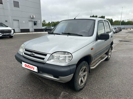 Chevrolet Niva I