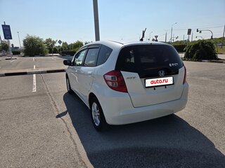 2010 Honda Fit II, белый, 550000 рублей, вид 5