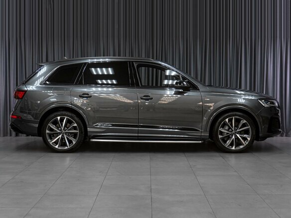2023 Audi Q7 50 TDI II (4M) Рестайлинг, серый, 11499000 рублей - вид 4