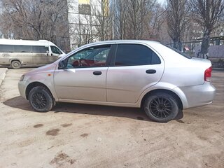 2005 Chevrolet Aveo I, серебристый, 290000 рублей, вид 2
