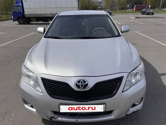 2006 Toyota Camry VI (XV40), серебристый, 700000 рублей