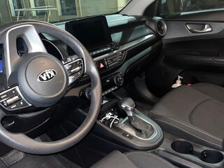2019 Kia Forte III, серебристый, 1600000 рублей, вид 4