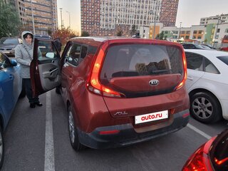 2020 Kia Soul III, пурпурный, 1500000 рублей, вид 2