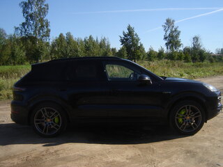 2019 Porsche Cayenne E-Hybrid III, синий, 7891011 рублей, вид 3