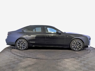 2025 BMW 7 серии 740d xDrive VII (G70), чёрный, 15250000 рублей, вид 4