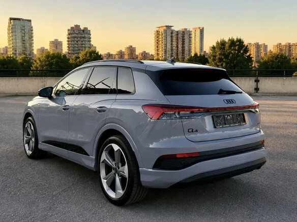 2025 Audi Q4 e-tron 45 quattro I, серый - вид 5
