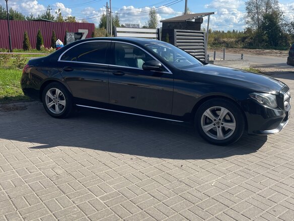 2018 Mercedes-Benz E-Класс 200 d V (W213, S213, C238), чёрный, 2000000 рублей - вид 1