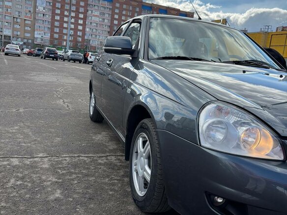 2017 Lada (ВАЗ) Priora I Рестайлинг, серебристый, 700000 рублей - вид 6