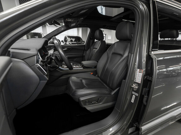 2021 Audi Q7 45 TFSI II (4M) Рестайлинг, серый, 5000000 рублей - вид 8