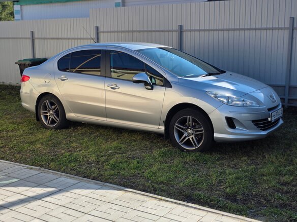 2014 Peugeot 408 I, серебристый, 955000 рублей