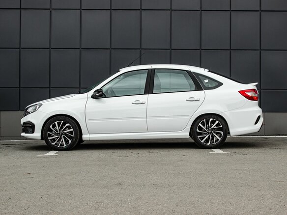 2026 Lada (ВАЗ) Granta Sport I Рестайлинг, белый, 1561000 рублей - вид 10
