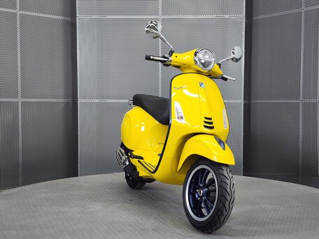 2023 Vespa Primavera, жёлтый, 419000 рублей, вид 3