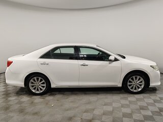 2012 Toyota Camry VII (XV50), белый, 1150000 рублей, вид 4