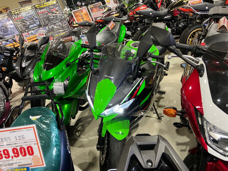 2022 Kawasaki Ninja 650, зелёный, 755000 рублей, вид 4