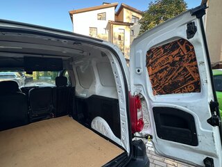 2009 Peugeot Partner II, белый, 450000 рублей, вид 2
