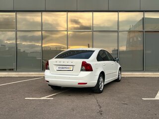 2011 Volvo S40 II Рестайлинг, белый, 571000 рублей, вид 4
