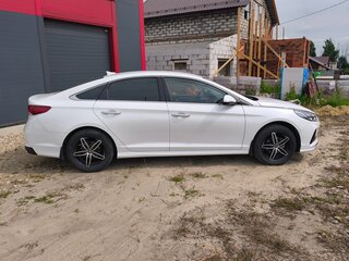 2019 Hyundai Sonata VII (LF) Рестайлинг, белый, 1750000 рублей, вид 4
