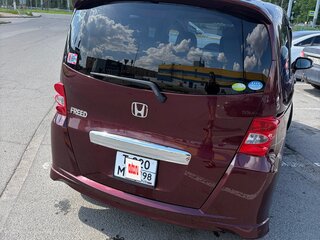 2008 Honda Freed I, красный, 760000 рублей, вид 5