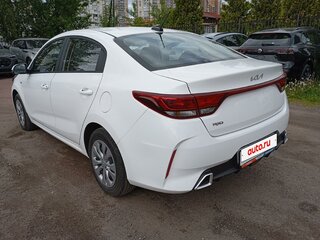2021 Kia Rio IV Рестайлинг, белый, 1581000 рублей, вид 4
