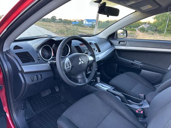 2007 Mitsubishi Lancer X, красный - вид 13