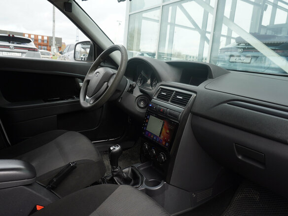 2018 Lada (ВАЗ) Priora I Рестайлинг, белый, 505000 рублей - вид 19