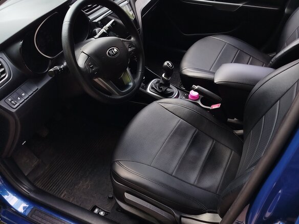 2014 Kia Rio 5-speed III, синий, 970000 рублей - вид 4