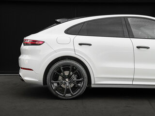 2022 Porsche Cayenne Coupé III, белый, 8900000 рублей, вид 5