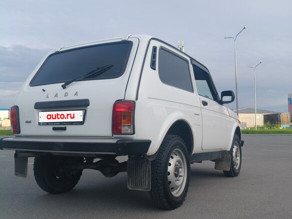 2020 Lada (ВАЗ) 2121 (4x4) I Рестайлинг (2020), белый, 640000 рублей - вид 3