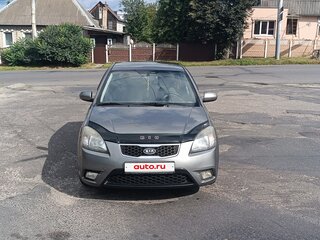 2011 Kia Rio II Рестайлинг, серебристый, 700000 рублей, вид 2
