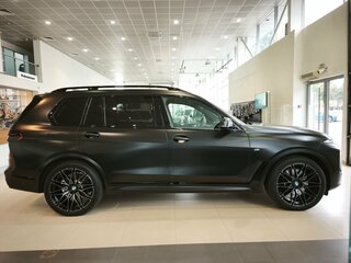 2022 BMW X7 40d I (G07) Рестайлинг, чёрный, 11990000 рублей, вид 5