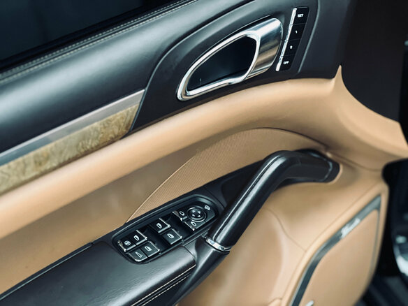 2011 Porsche Cayenne S II (958), чёрный, 2070000 рублей - вид 18