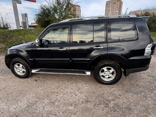 2008 Mitsubishi Pajero IV, чёрный, 1650000 рублей, вид 4