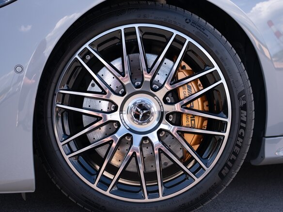2023 Mercedes-Benz S-Класс AMG 63 e AMG Long IV (W223), серый, 20777000 рублей - вид 12