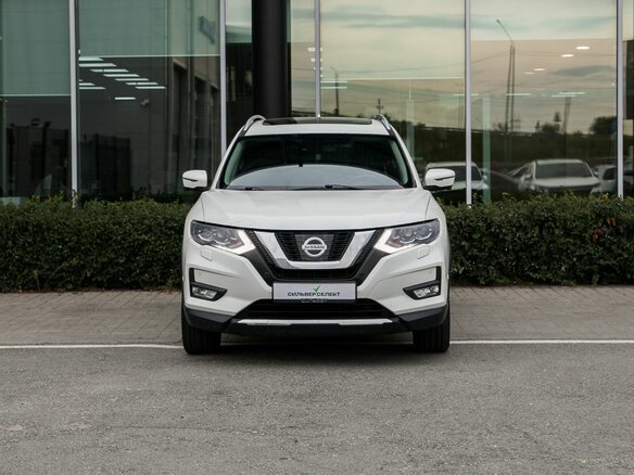2019 Nissan X-Trail III Рестайлинг, белый, 1830000 рублей - вид 2