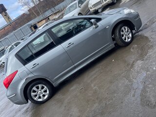 2010 Nissan Tiida I Рестайлинг, серый, 500000 рублей, вид 5