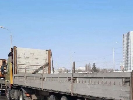 1999 Volvo FH, золотистый, 1150000 рублей, вид 2