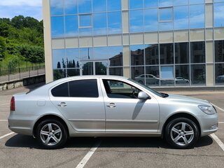 2012 Skoda Octavia II (A5) Рестайлинг, серебристый, 750000 рублей, вид 4
