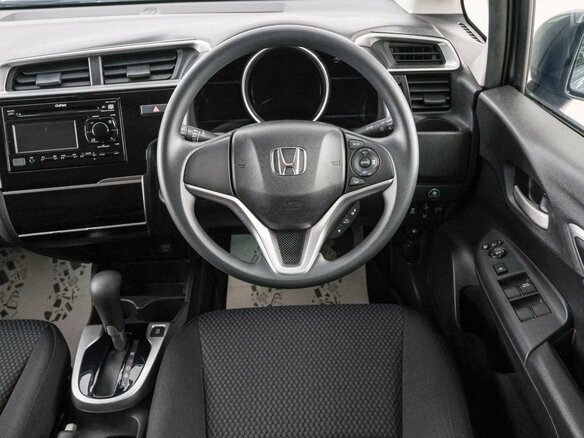 2019 Honda Fit III Рестайлинг, серый, 1339000 рублей - вид 13
