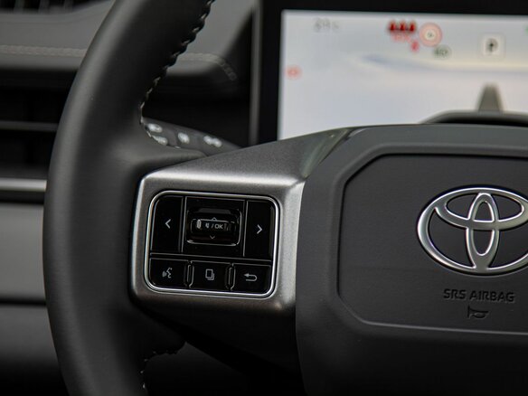 2026 Toyota RAV4 VI (XA60), чёрный, 4700000 рублей - вид 12