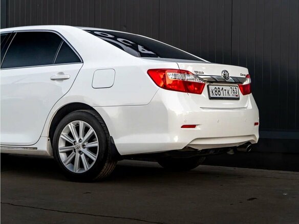 2013 Toyota Camry VII (XV50), белый - вид 7