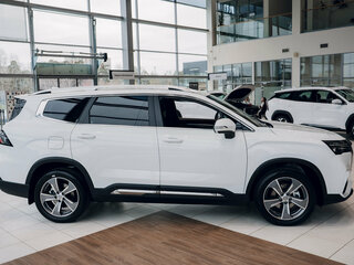 2026 Geely Okavango I Рестайлинг, белый, 4010990 рублей, вид 3