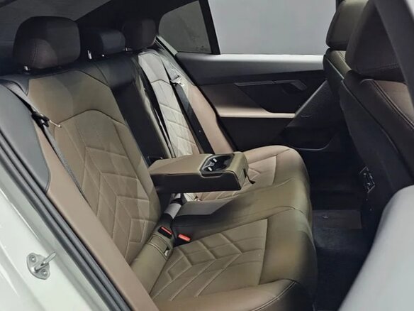2026 BMW 5 серии 523d xDrive VIII (G60/G61/G68), белый, 7789680 рублей - вид 7