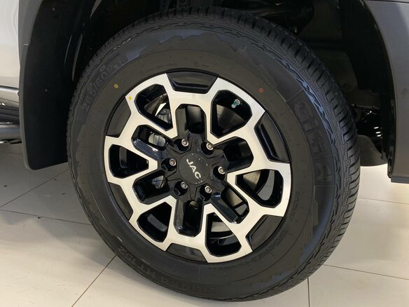 2026 JAC T9 Urban, серебристый, 3759000 рублей - вид 36