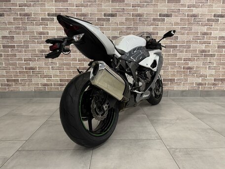 2021 Kawasaki ZX-6 Ninja, белый, 1059000 рублей, вид 5