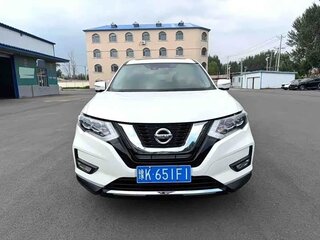 2022 Nissan X-Trail III Рестайлинг, белый, 1700000 рублей, вид 2