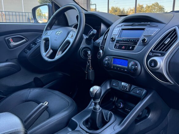 2010 Hyundai ix35 I, синий, 1320000 рублей - вид 20