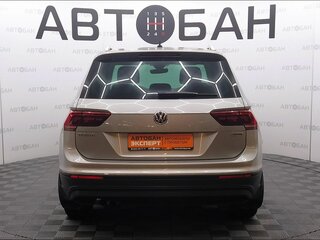 2019 Volkswagen Tiguan II, серый, 2472000 рублей, вид 5