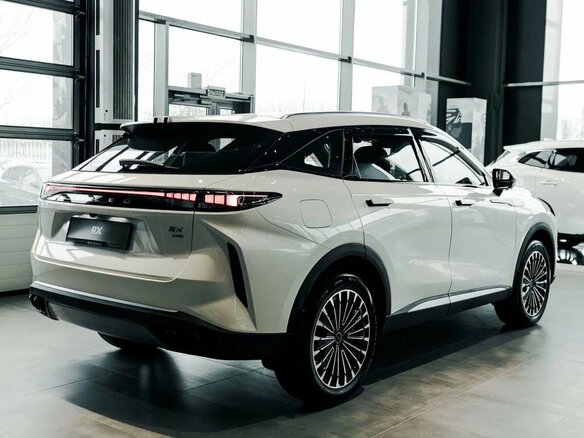 2025 Exeed RX, белый - вид 4